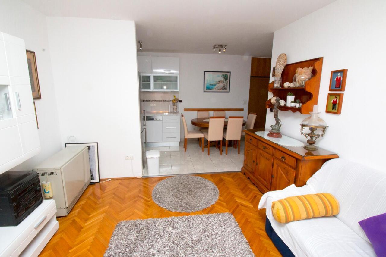 Apartman Seka Omiš Esterno foto